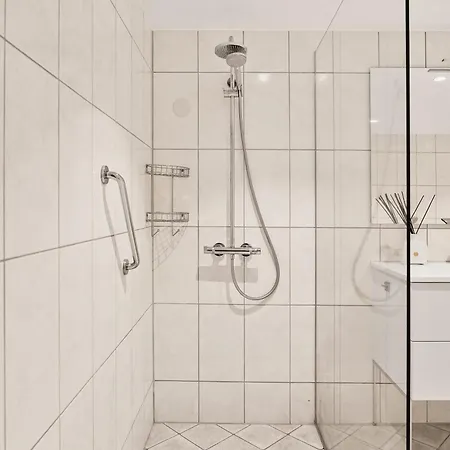 Apartment Dinbnb L 250m To Bryggen I Rooftop I Spacious Luxury Bergen